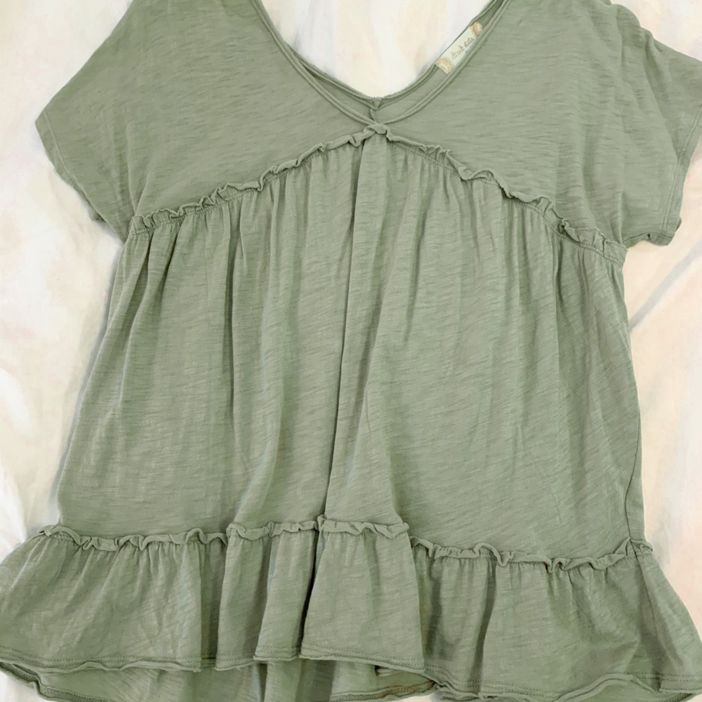 Altar’d state sage tee 🌿